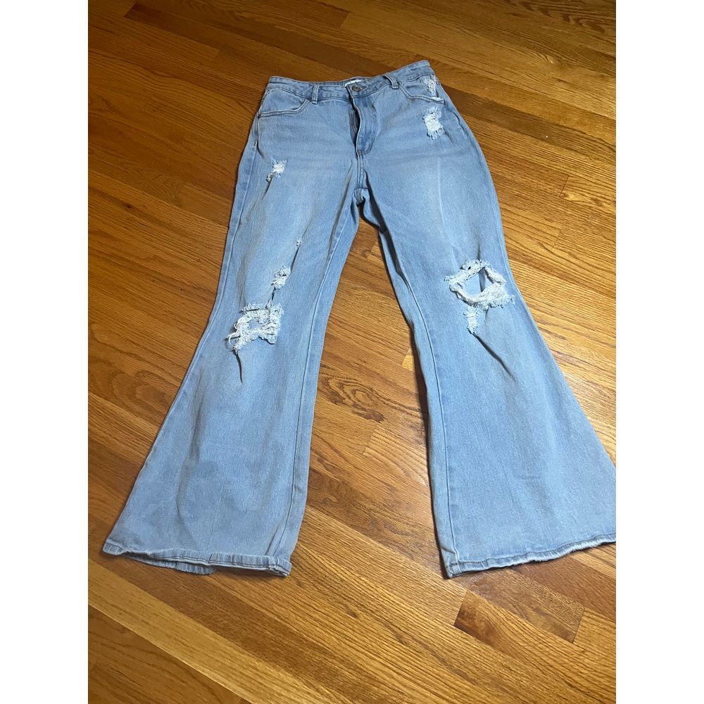 Rue 21 destroyed bell bottom jeans size 9‎ retro 80s Cute Boho High Rise